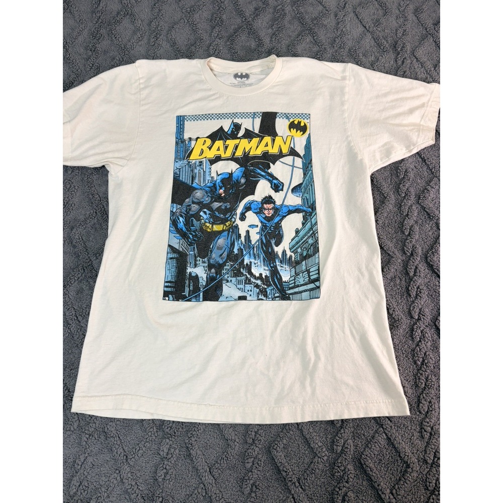 Batman Shirt Mens Large White Batman Nightwing Graphic Tee Tagless DC Comics